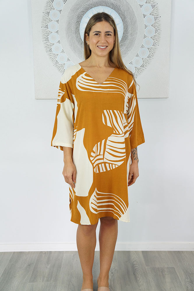3/4 Sleeve Tunic "Footprint"