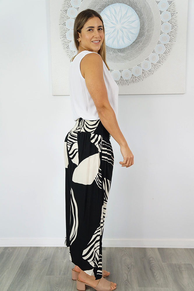 3/4 Bazaar Pant "Footprints"