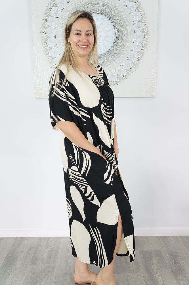Bermuda Kaftan "Footprints"