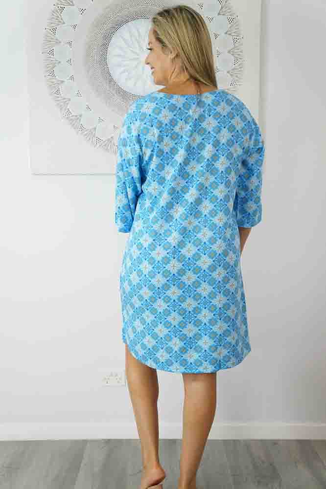 3/4 Sleeve Tunic "Snowflower"